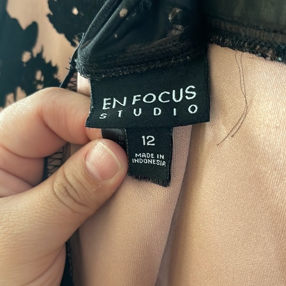 PINK AND BLACK DRESS WITH BLACK FLORAL PRINT SIZE 12 ENFOCUS STUDIO - Picture 6 of 8